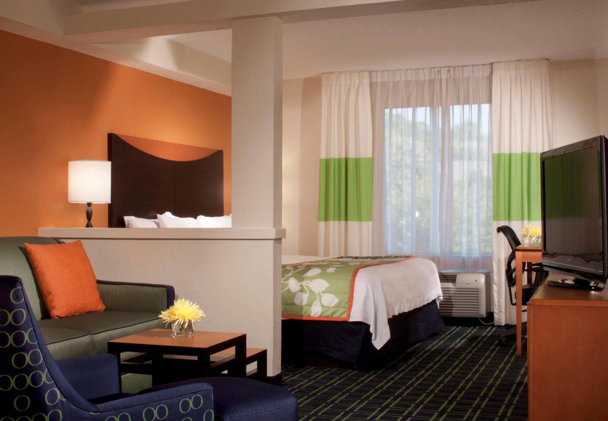 Fairfield Inn & Suites By Marriott Atlanta Kennesaw Chambre photo